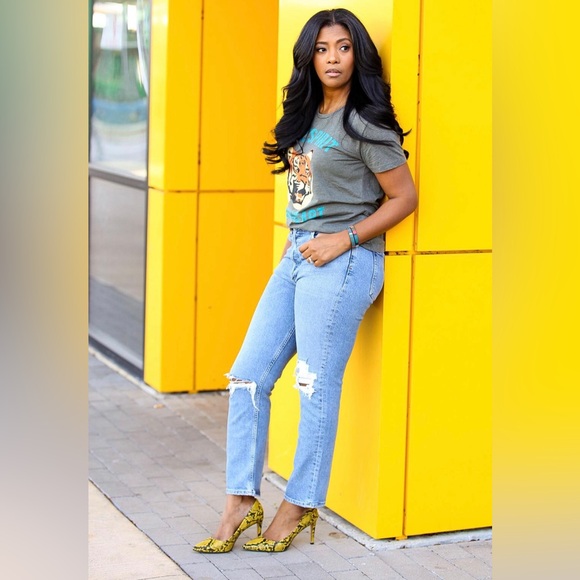 Riley Snake Pump
Kenneth Cole size 8.5 - Picture 3 of 10